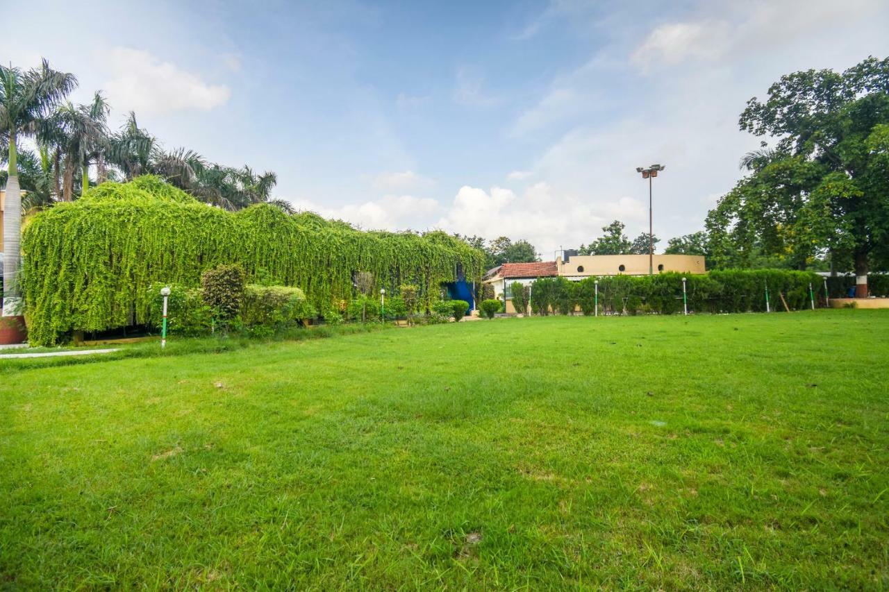 Oyo 47464 Hotel The Country Club บิลาสปูร์ ภายนอก รูปภาพ