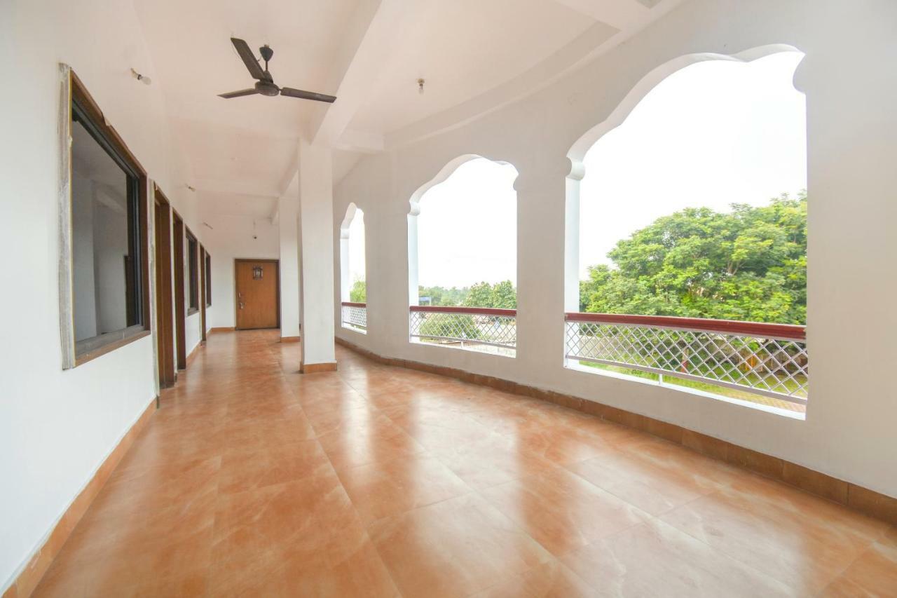 Oyo 47464 Hotel The Country Club บิลาสปูร์ ภายนอก รูปภาพ