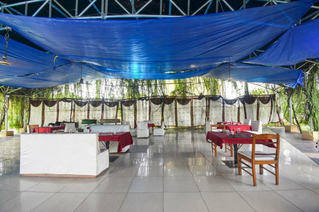 Oyo 47464 Hotel The Country Club บิลาสปูร์ ภายนอก รูปภาพ