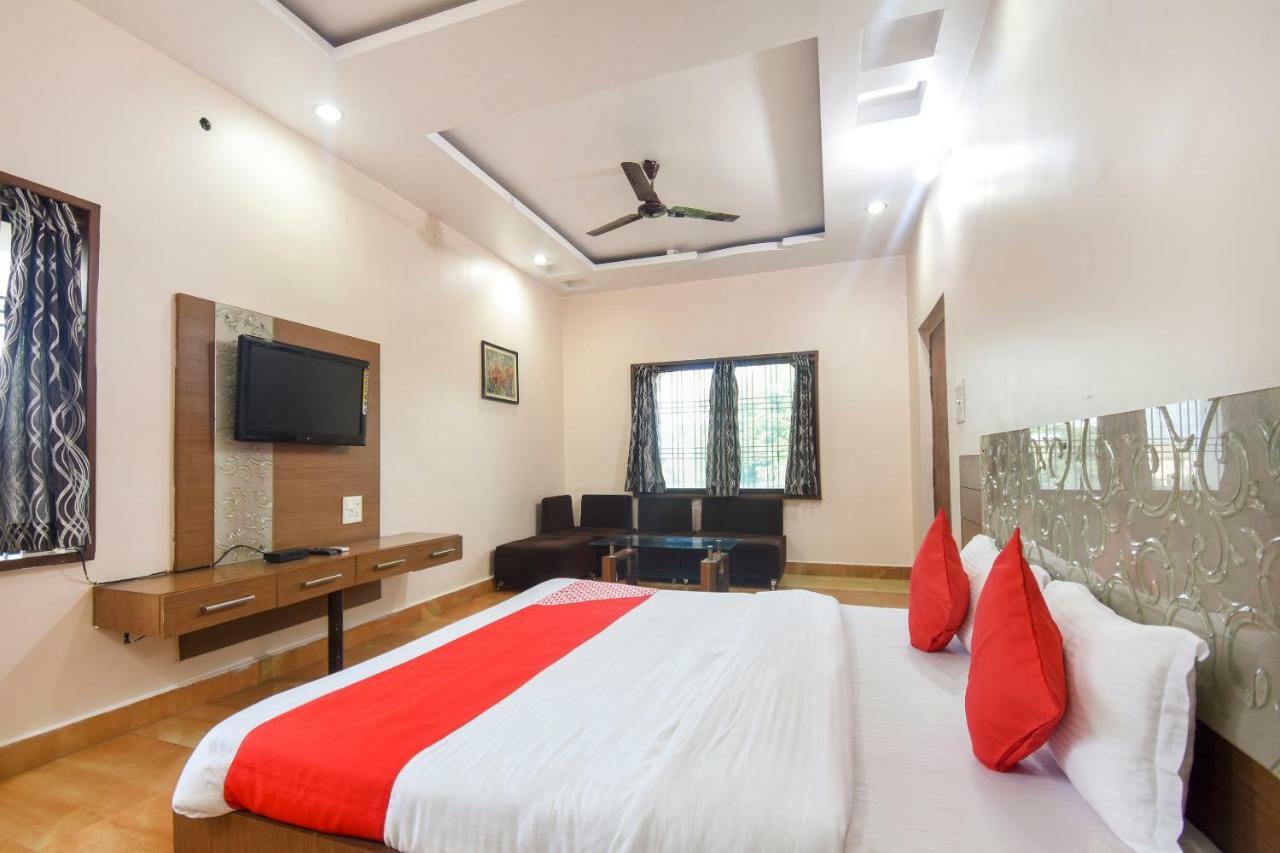 Oyo 47464 Hotel The Country Club บิลาสปูร์ ภายนอก รูปภาพ