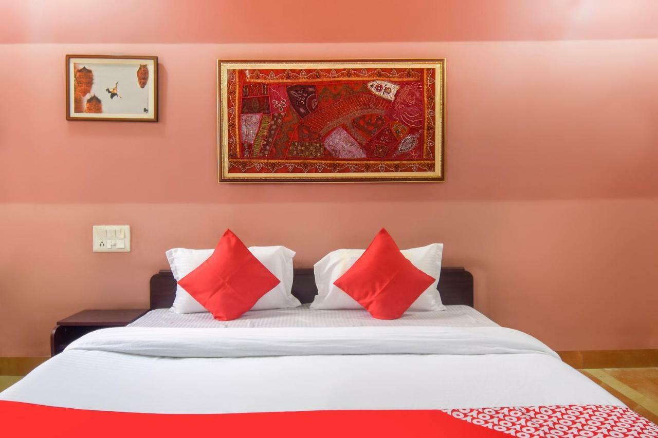 Oyo 47464 Hotel The Country Club บิลาสปูร์ ภายนอก รูปภาพ